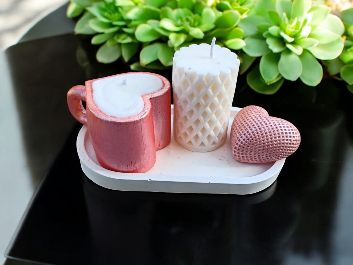 'Sevginiz Serviste!'  Set 2- (Sunumluklu Kalpli Kupa Mum & Silindir Mum & Kalp Obje Set)