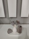 Lyna’nın "Mocha Zarafeti" Koleksiyonu -  (Sunumluklu Vazoda Tasarım Gül Mum & Silindir Mum & Kalp Mum Set)