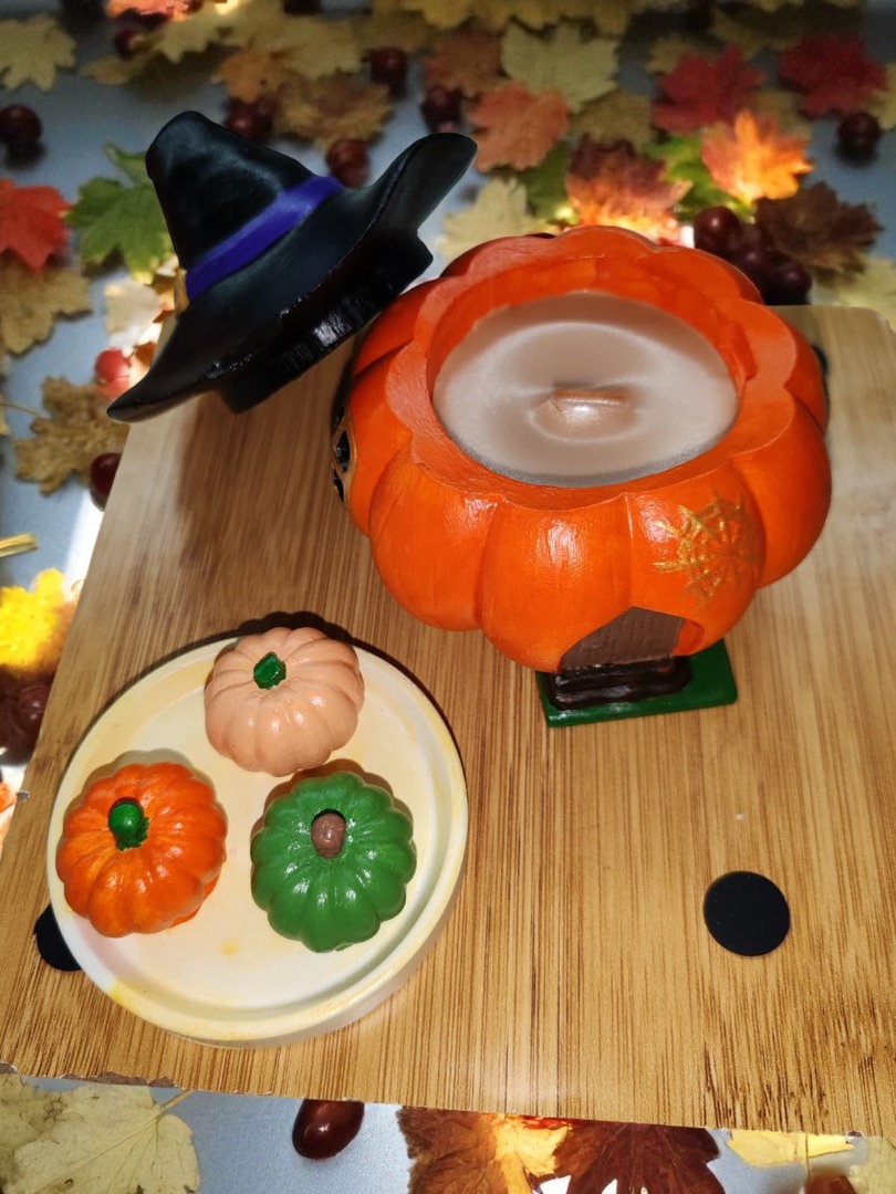 Bal Kabağı Evi Kokulu Mum & Üçlü Dekoratif Mini Bal Kabağı Seti