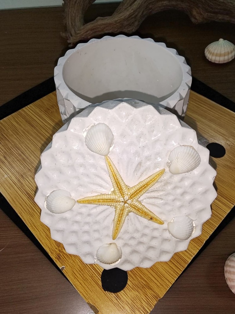 Beyaz Kapaklı Kristal Desenli Dekoratif Saklama Kutusu 1