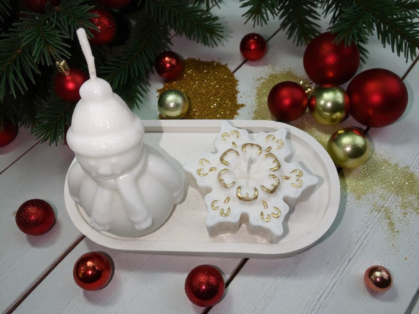 Sunumluklu İkili Yeni Yıl Dekoratif Kokulu Mum Seti (Kardan Adam-Kar Tanesi)