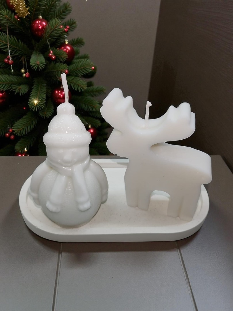 Sunumluklu İkili Yeni Yıl Dekoratif Kokulu Mum Seti (Kardan Adam-Geyik)