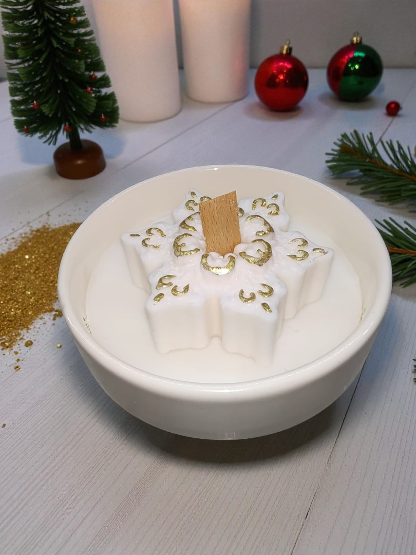 Kristal Kar Tanesi – Yeni Yıl Dekoratif Kokulu Kase Mum