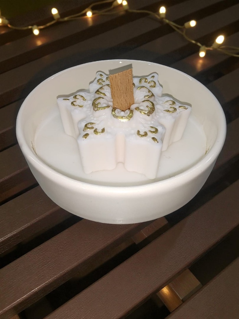 Kristal Kar Tanesi – Yeni Yıl Dekoratif Kokulu Kase Mum