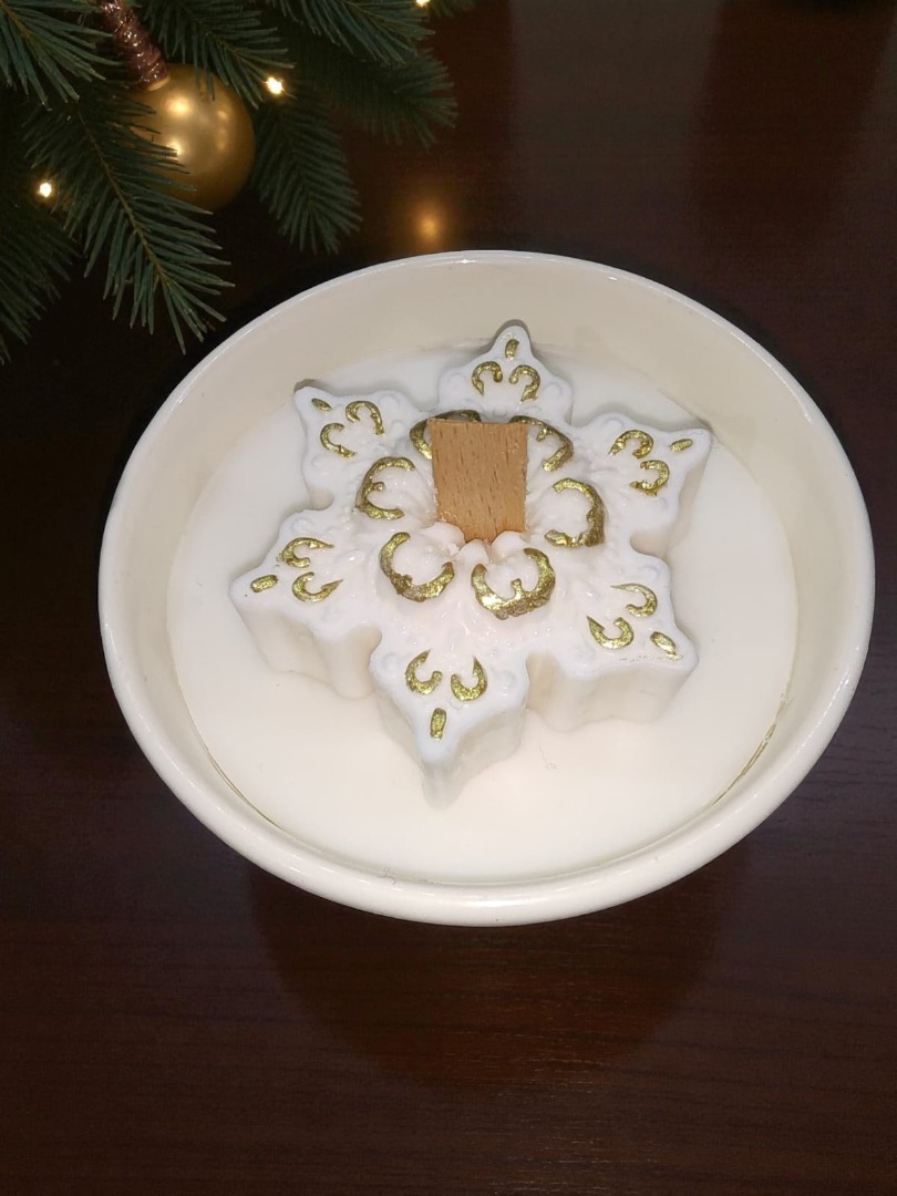 Kristal Kar Tanesi – Yeni Yıl Dekoratif Kokulu Kase Mum