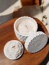 'Şakayık Işığında'  Set ( Kapaklı Kristal Desenli Şakayık Çiçeği Mum & Mini Sunumlukta Şakayık Mum)