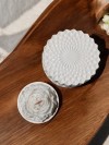 'Şakayık Işığında'  Set ( Kapaklı Kristal Desenli Şakayık Çiçeği Mum & Mini Sunumlukta Şakayık Mum)