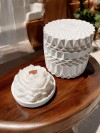 'Şakayık Işığında'  Set ( Kapaklı Kristal Desenli Şakayık Çiçeği Mum & Mini Sunumlukta Şakayık Mum)