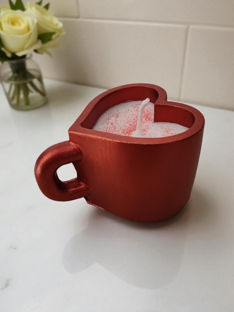 'Bir Kupa Sevgi' – Dekoratif El Yapımı Kokulu Kalpli Kupa Mum 2